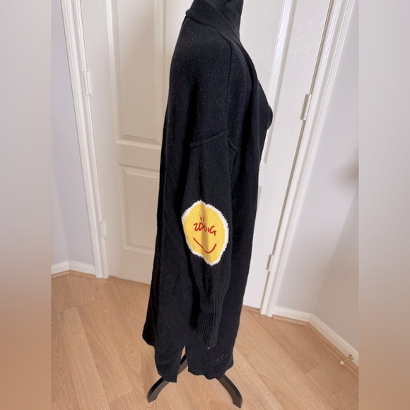 ZADIG & VOLTAIRE 100% Cashmere Smiley Shoulder Black Cardigan Small (FLAWED) - Picture 1 of 8